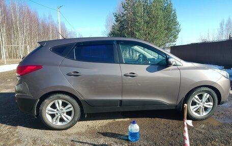 Hyundai ix35 I рестайлинг, 2012 год, 990 000 рублей, 2 фотография