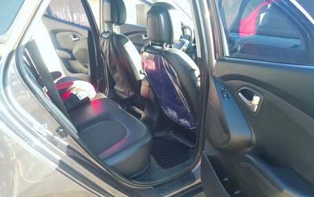 Hyundai ix35 I рестайлинг, 2012 год, 990 000 рублей, 13 фотография