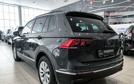 Volkswagen Tiguan II, 2020 год, 2 995 000 рублей, 8 фотография