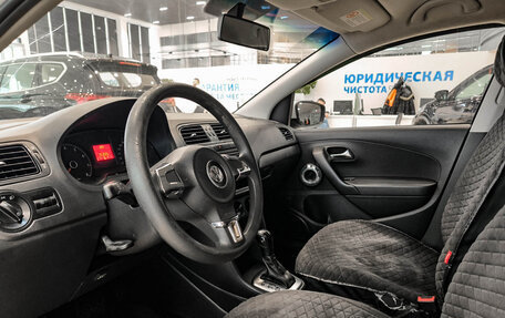 Volkswagen Polo VI (EU Market), 2012 год, 650 000 рублей, 20 фотография