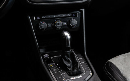 Volkswagen Tiguan II, 2020 год, 2 649 000 рублей, 13 фотография