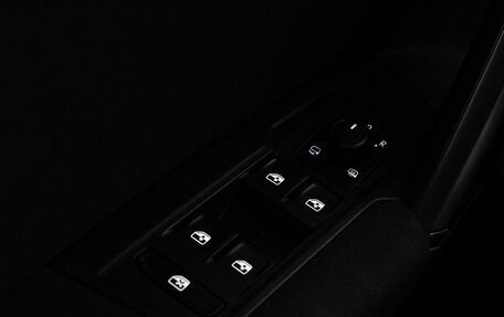 Volkswagen Tiguan II, 2020 год, 2 649 000 рублей, 18 фотография