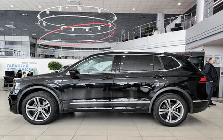 Volkswagen Tiguan II, 2019 год, 2 625 000 рублей, 10 фотография