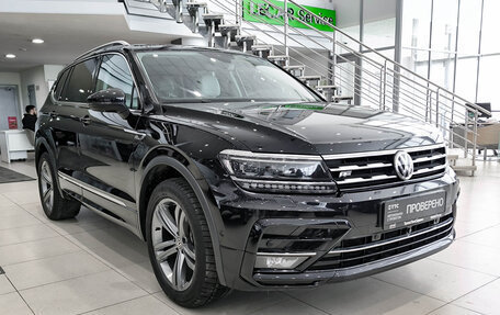 Volkswagen Tiguan II, 2019 год, 2 625 000 рублей, 3 фотография