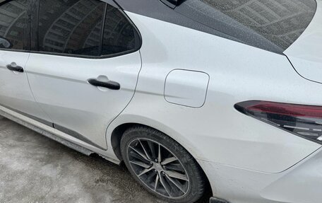 Toyota Camry, 2022 год, 3 450 000 рублей, 5 фотография