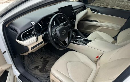 Toyota Camry, 2022 год, 3 450 000 рублей, 8 фотография