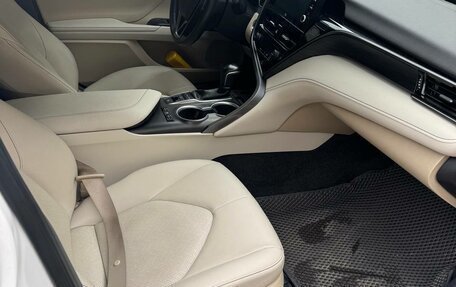 Toyota Camry, 2022 год, 3 450 000 рублей, 13 фотография