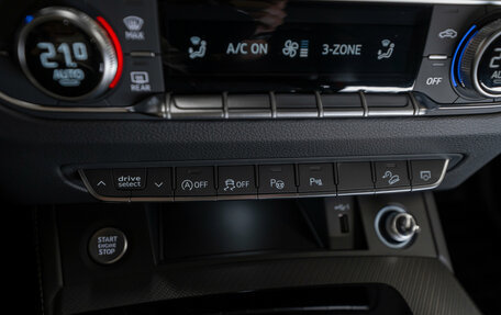 Audi Q5, 2025 год, 5 900 000 рублей, 24 фотография