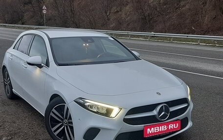 Mercedes-Benz A-Класс, 2019 год, 2 300 000 рублей, 1 фотография