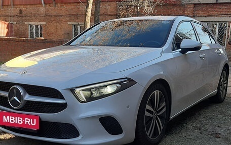 Mercedes-Benz A-Класс, 2019 год, 2 300 000 рублей, 5 фотография