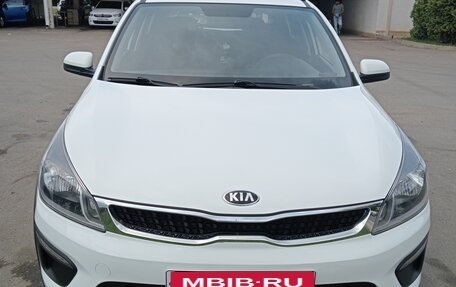 KIA Rio IV, 2018 год, 1 560 000 рублей, 1 фотография