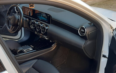 Mercedes-Benz A-Класс, 2019 год, 2 300 000 рублей, 9 фотография