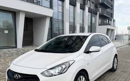 Hyundai i30 II рестайлинг, 2012 год, 870 000 рублей, 3 фотография