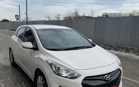 Hyundai i30 II рестайлинг, 2012 год, 870 000 рублей, 2 фотография