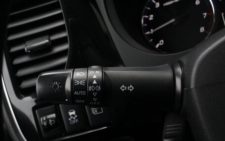 Mitsubishi Outlander III рестайлинг 3, 2015 год, 1 795 000 рублей, 12 фотография