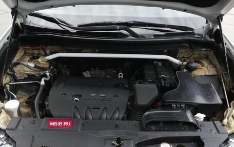 Mitsubishi Outlander III рестайлинг 3, 2015 год, 1 795 000 рублей, 23 фотография