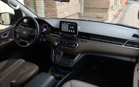 Hyundai Grand Starex Grand Starex I рестайлинг 2, 2018 год, 4 000 000 рублей, 15 фотография