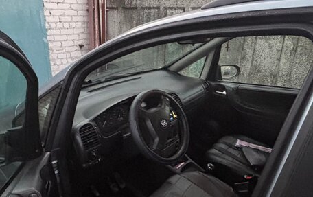 Opel Zafira A рестайлинг, 2003 год, 360 000 рублей, 2 фотография