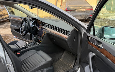 Volkswagen Passat B8 рестайлинг, 2018 год, 2 200 000 рублей, 8 фотография