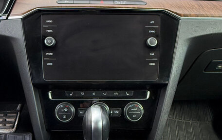 Volkswagen Passat B8 рестайлинг, 2018 год, 2 200 000 рублей, 10 фотография