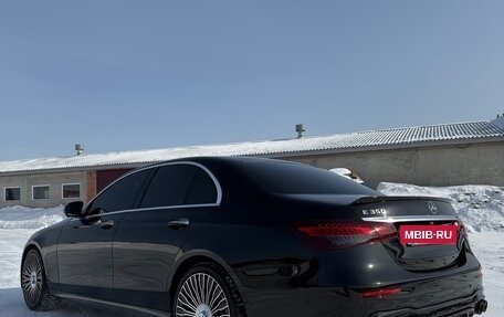 Mercedes-Benz E-Класс, 2021 год, 5 550 000 рублей, 10 фотография