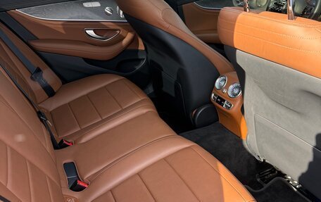 Mercedes-Benz E-Класс, 2021 год, 5 550 000 рублей, 29 фотография