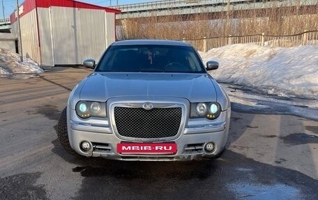 Chrysler 300C II, 2006 год, 700 000 рублей, 3 фотография