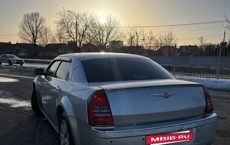 Chrysler 300C II, 2006 год, 700 000 рублей, 2 фотография