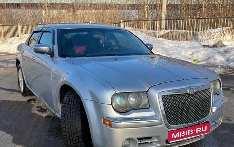 Chrysler 300C II, 2006 год, 700 000 рублей, 7 фотография