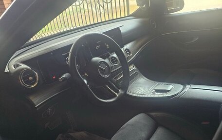 Mercedes-Benz E-Класс, 2021 год, 4 350 000 рублей, 4 фотография