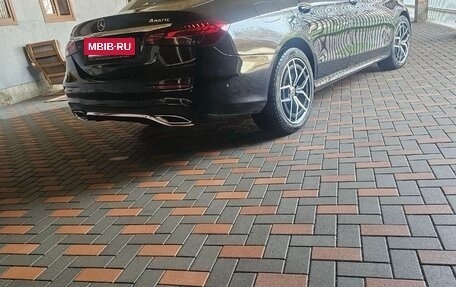 Mercedes-Benz E-Класс, 2021 год, 4 350 000 рублей, 3 фотография