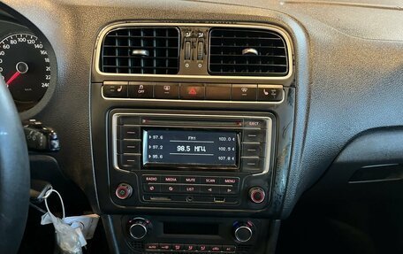 Volkswagen Polo VI (EU Market), 2013 год, 881 000 рублей, 13 фотография