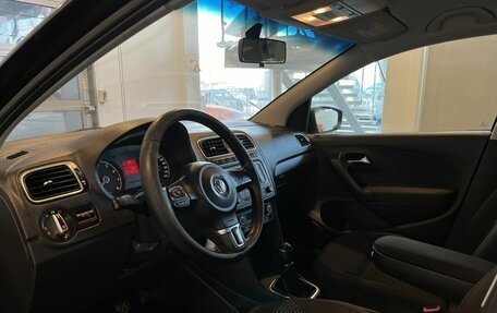 Volkswagen Polo VI (EU Market), 2013 год, 881 000 рублей, 22 фотография