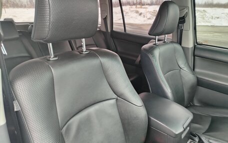 Toyota Land Cruiser Prado 150 рестайлинг 2, 2013 год, 2 800 000 рублей, 9 фотография