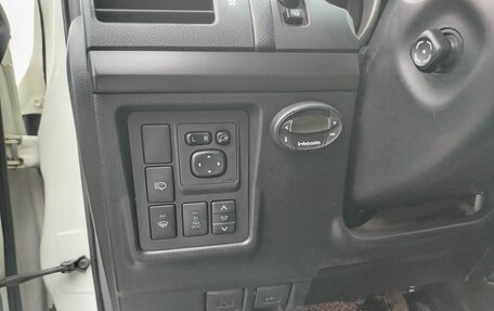 Toyota Land Cruiser Prado 150 рестайлинг 2, 2013 год, 2 800 000 рублей, 14 фотография