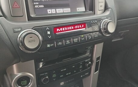 Toyota Land Cruiser Prado 150 рестайлинг 2, 2013 год, 2 800 000 рублей, 13 фотография