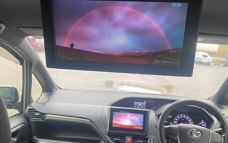 Toyota Esquire I, 2017 год, 2 900 000 рублей, 8 фотография