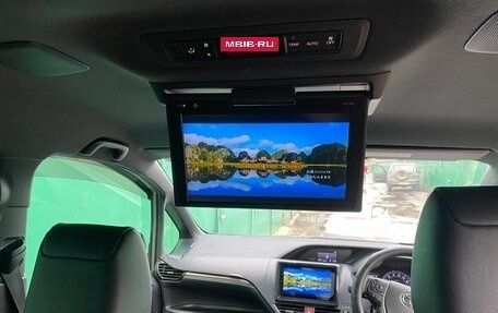 Toyota Esquire I, 2017 год, 2 900 000 рублей, 13 фотография