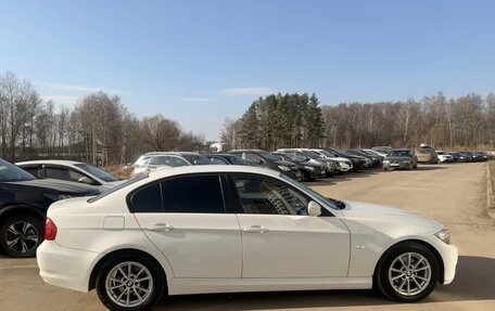 BMW 3 серия, 2011 год, 1 500 000 рублей, 3 фотография