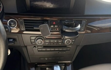 BMW 3 серия, 2011 год, 1 500 000 рублей, 14 фотография