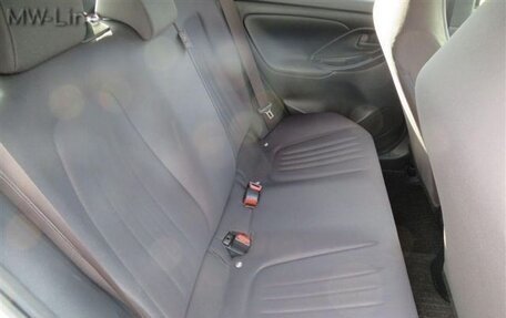 Toyota Yaris, 2021 год, 870 000 рублей, 15 фотография