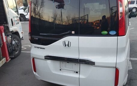 Honda Stepwgn IV, 2015 год, 1 600 000 рублей, 3 фотография