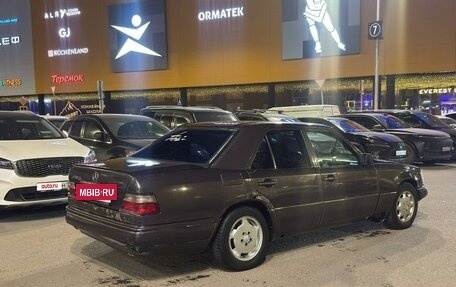 Mercedes-Benz E-Класс, 1994 год, 140 000 рублей, 4 фотография