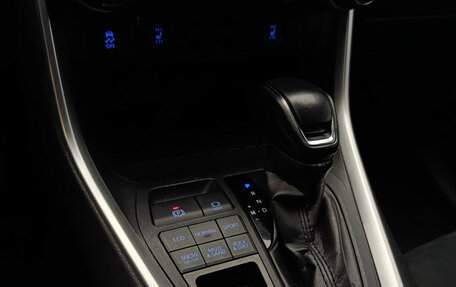 Toyota RAV4, 2021 год, 3 550 000 рублей, 13 фотография