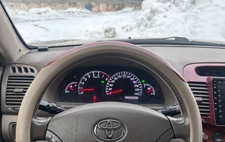 Toyota Camry V40, 2004 год, 760 000 рублей, 10 фотография