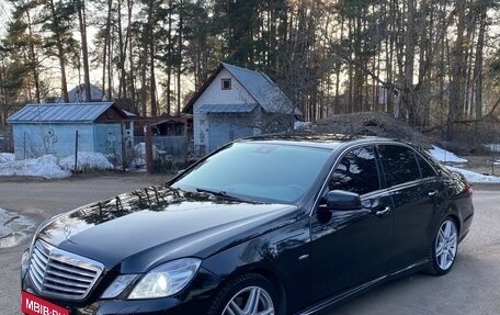 Mercedes-Benz E-Класс, 2011 год, 1 350 000 рублей, 1 фотография