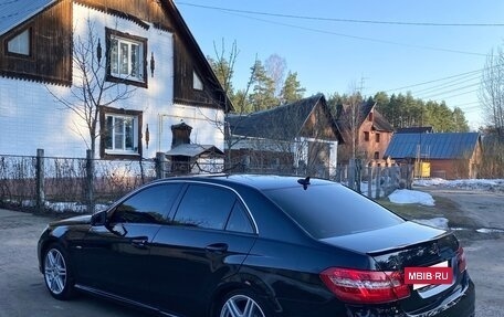 Mercedes-Benz E-Класс, 2011 год, 1 350 000 рублей, 3 фотография