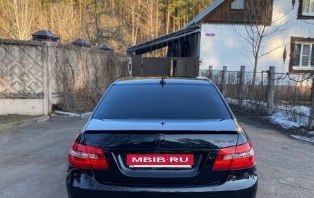 Mercedes-Benz E-Класс, 2011 год, 1 350 000 рублей, 4 фотография