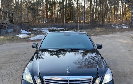 Mercedes-Benz E-Класс, 2011 год, 1 350 000 рублей, 8 фотография