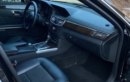 Mercedes-Benz E-Класс, 2011 год, 1 350 000 рублей, 10 фотография